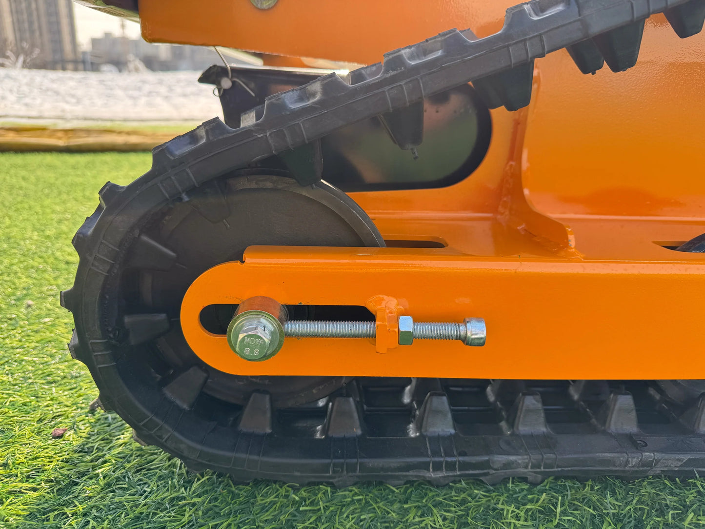 800mm All-Terrain Automatic Lawn Mower Remote Control Multifunctional Garden Weeding Track Type